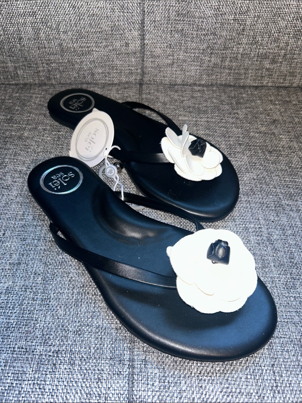 NWT - Solei Sea VALENTINA - Black Sandals with White Flower Accent